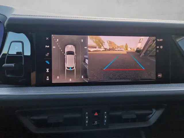 Porsche Cayenne view 13