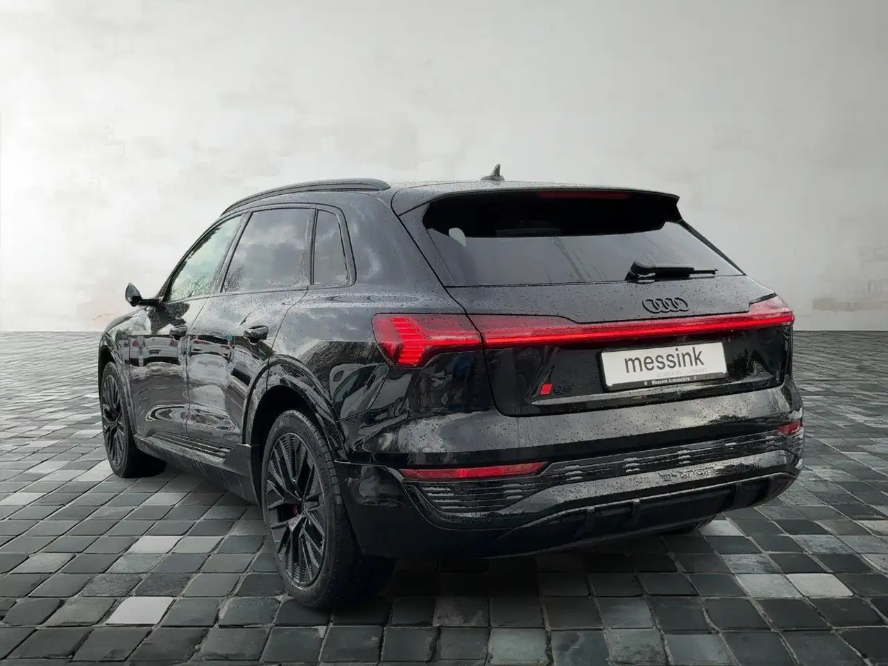 Audi Q8 e-tron S line 55 quattro Leder Luft Pano LM 4
