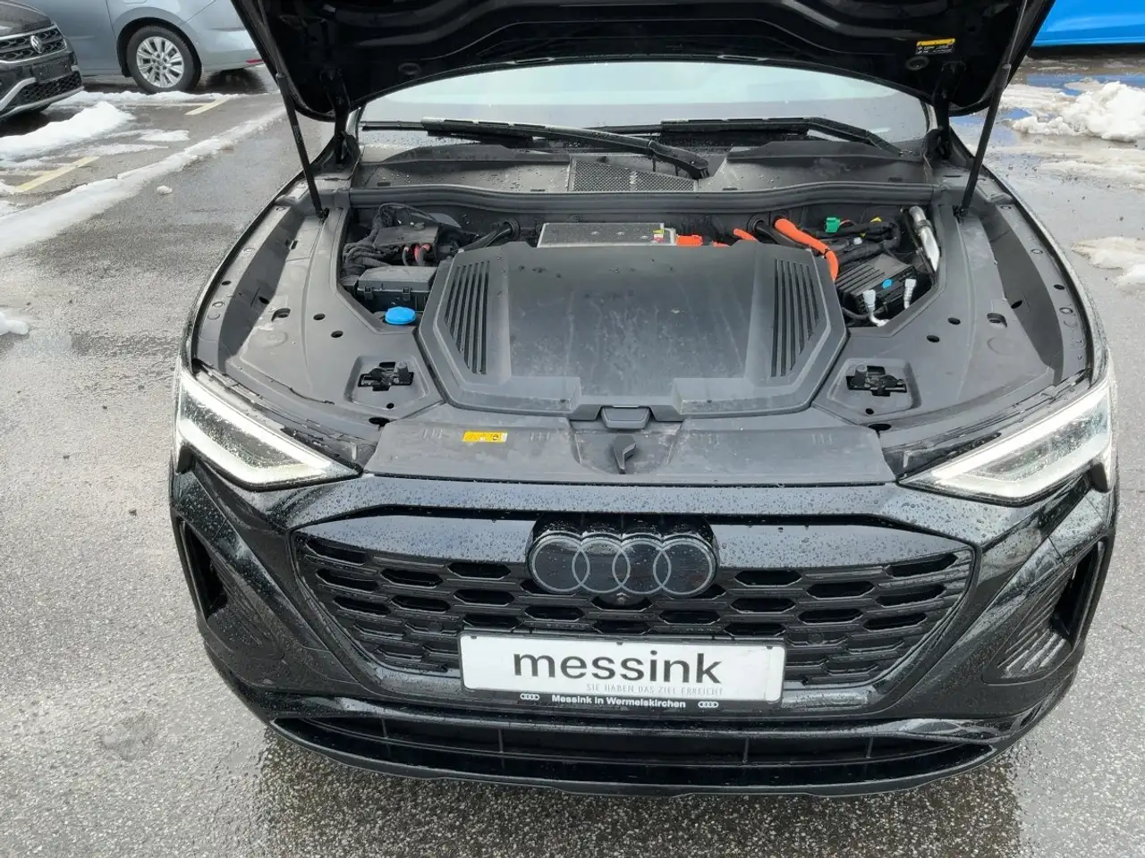 Audi Q8 e-tron S line 55 quattro Leder Luft Pano LM 14