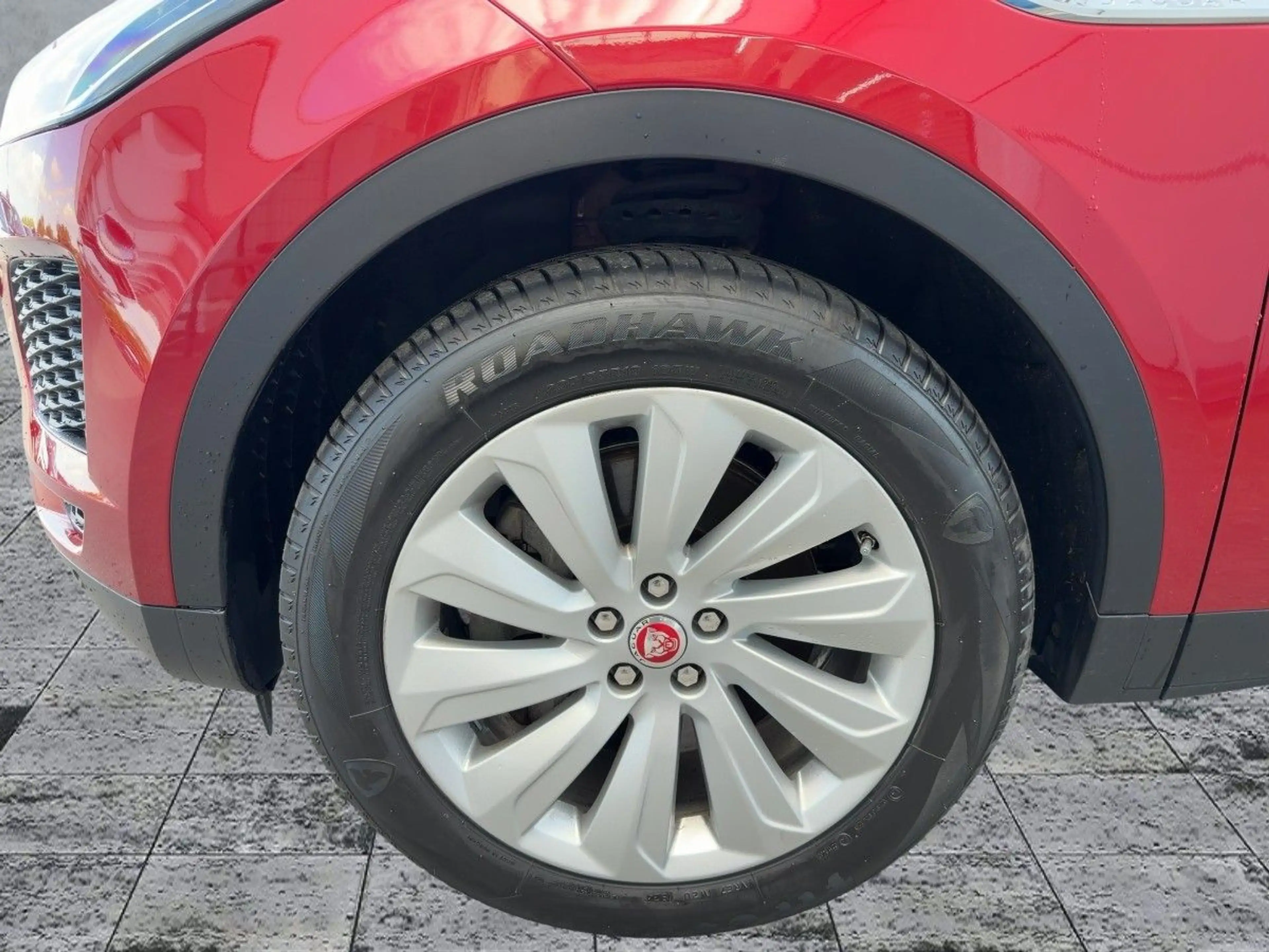 Jaguar E-Pace P200 S AWD LED+NAV+APP+ACC+SHZ+RFK+AHK — photo 8