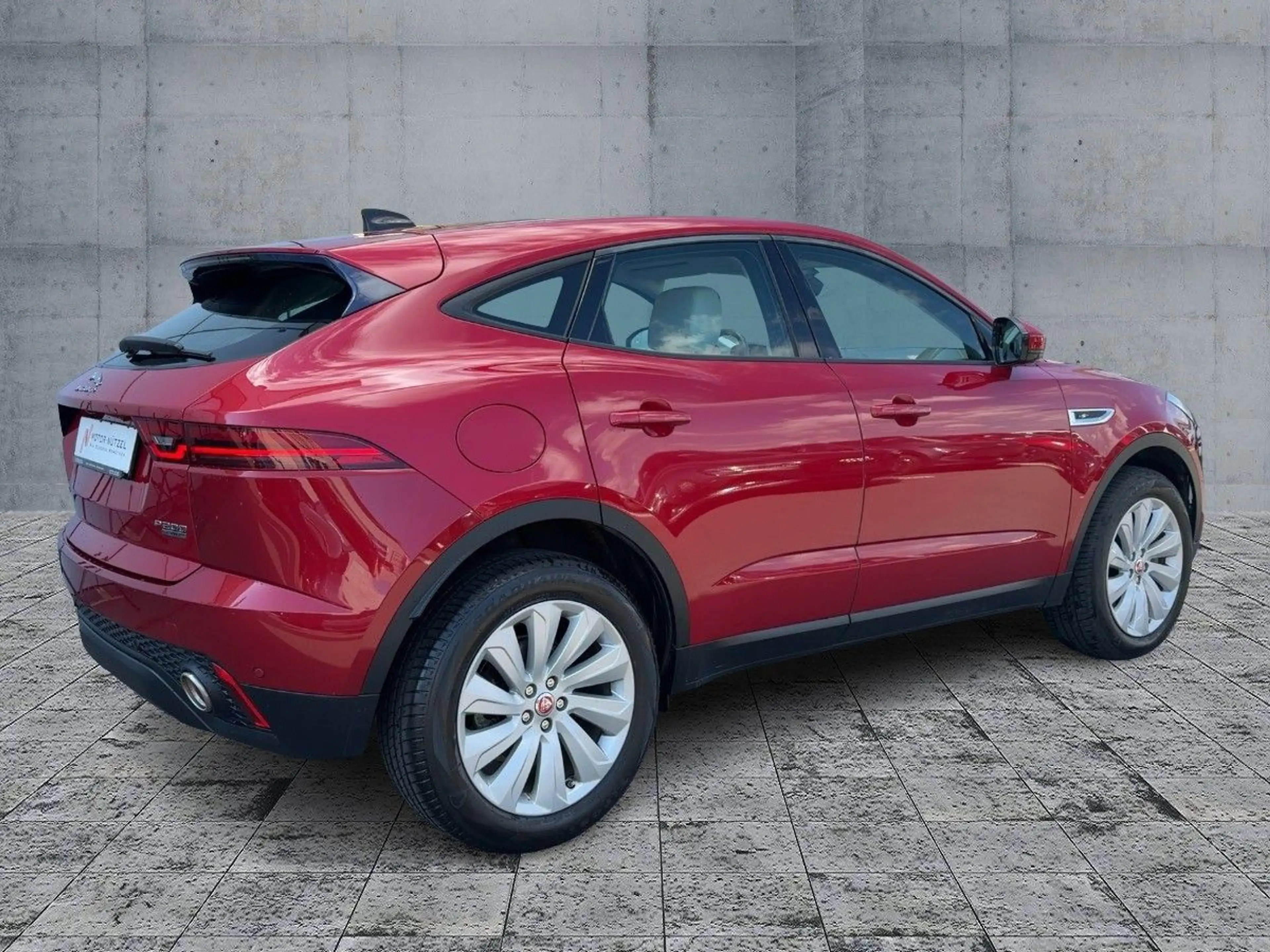 Jaguar E-Pace P200 S AWD LED+NAV+APP+ACC+SHZ+RFK+AHK — photo 6