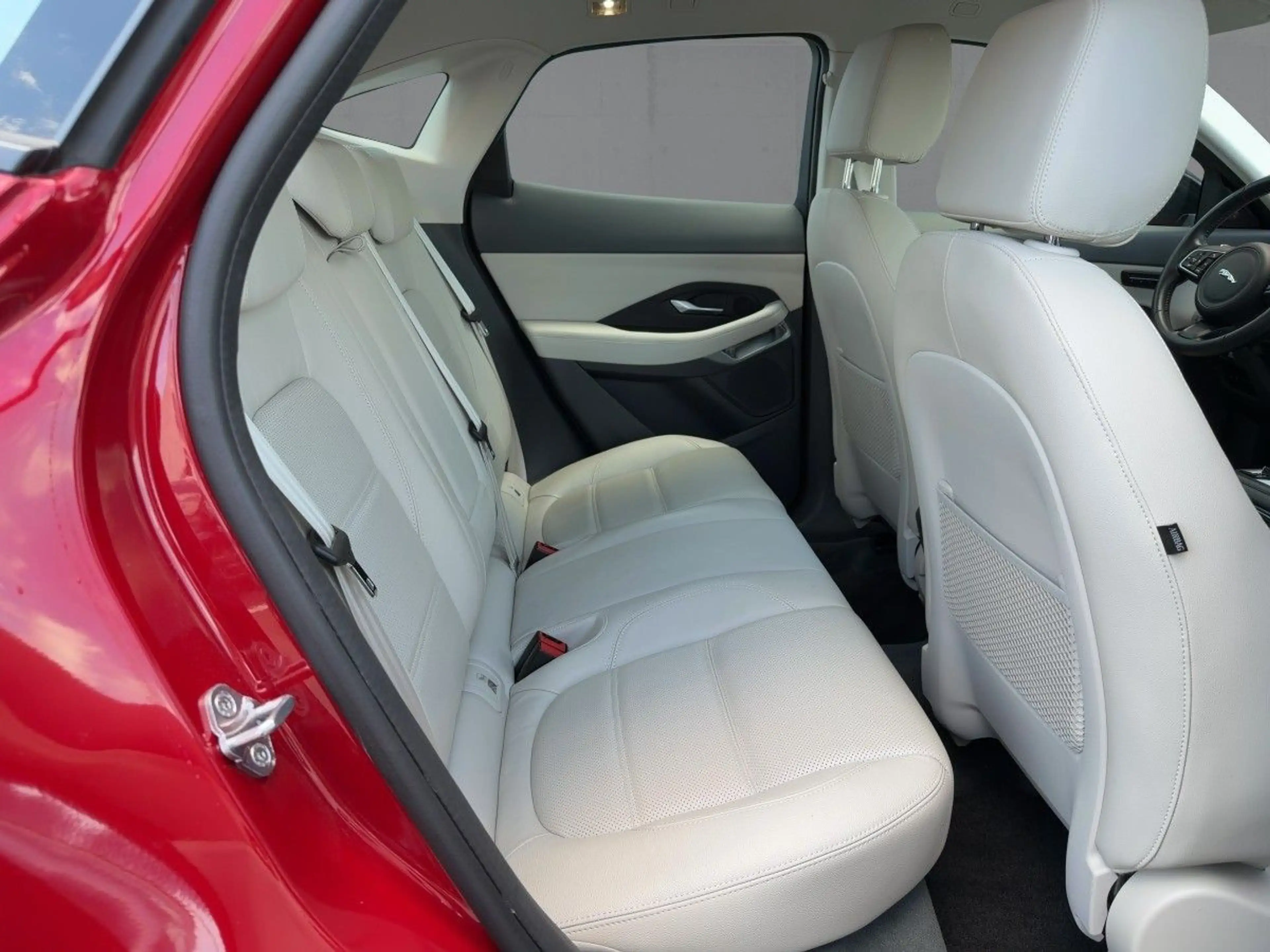 Jaguar E-Pace P200 S AWD LED+NAV+APP+ACC+SHZ+RFK+AHK — photo 13