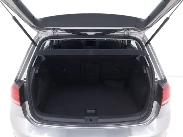 Volkswagen Golf view 14