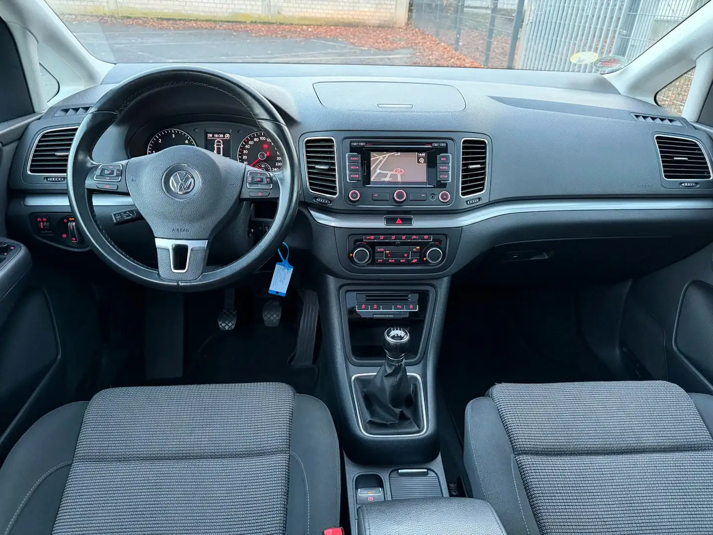 Volkswagen Sharan 2.0 TDI Pano Navi PDC Grigio - 2
