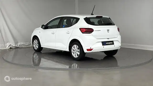 Dacia Sandero view 8