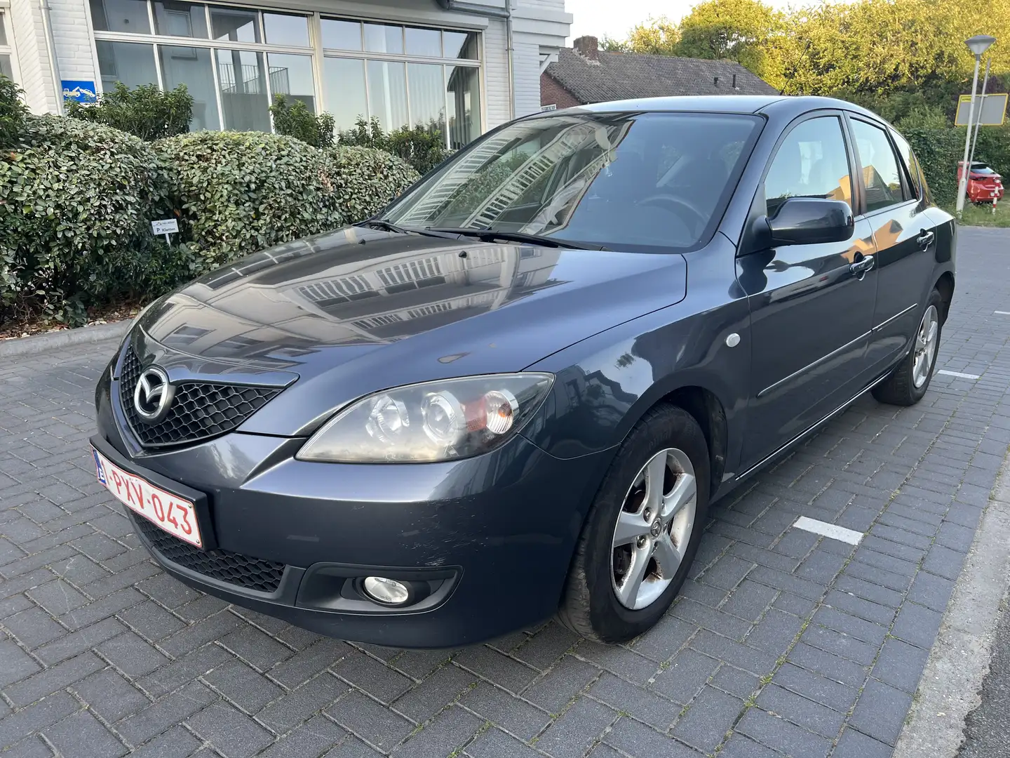 Mazda 3 1.4 Sport Comfort Grijs - 2