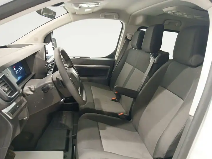 Peugeot Traveller 2.0 BlueHDI S&S Business VIP Long 2024, foto 9