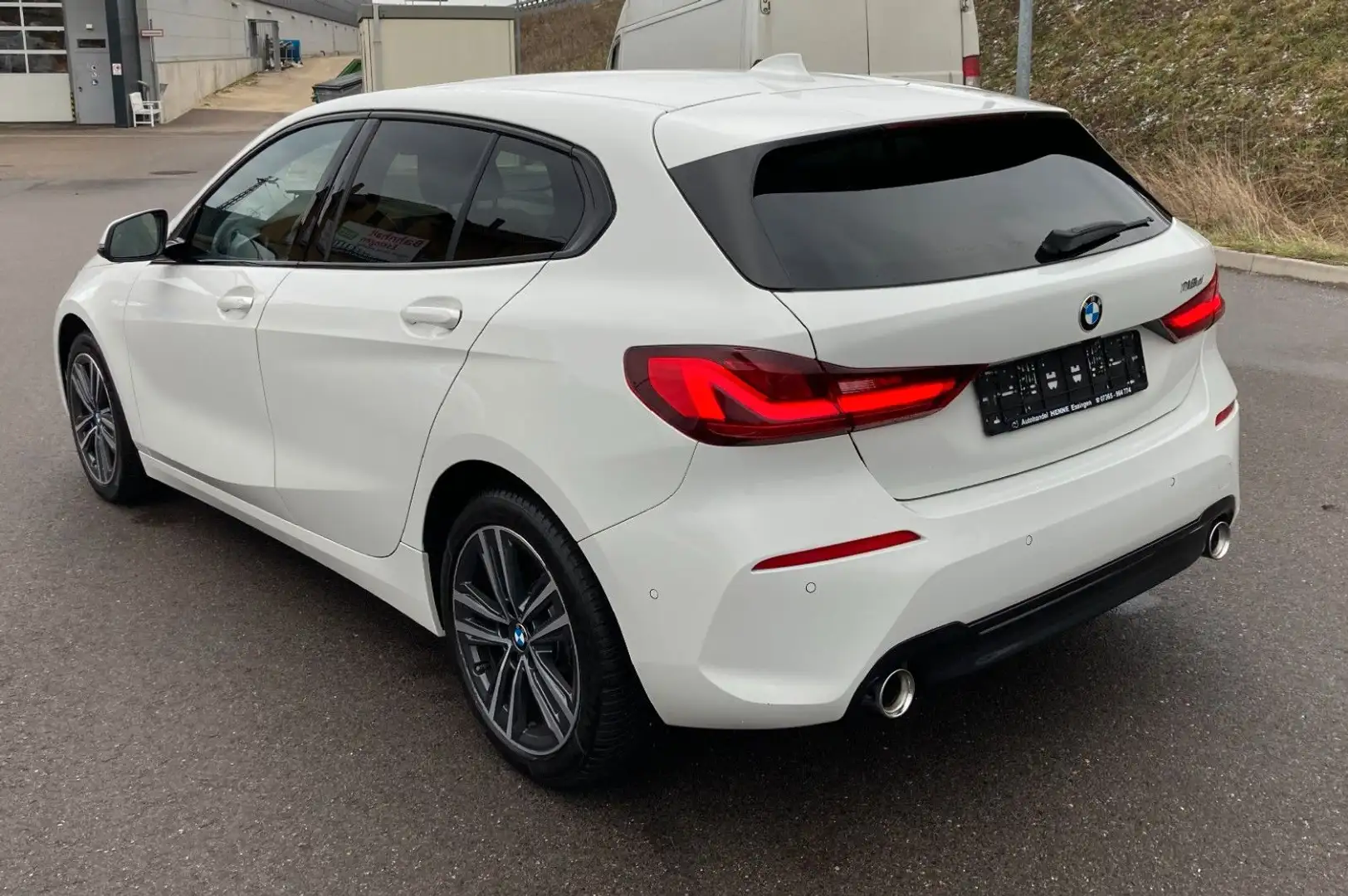 BMW 118 d Sport Line Lim.,LED,Navi,Kamera, Bianco - 2