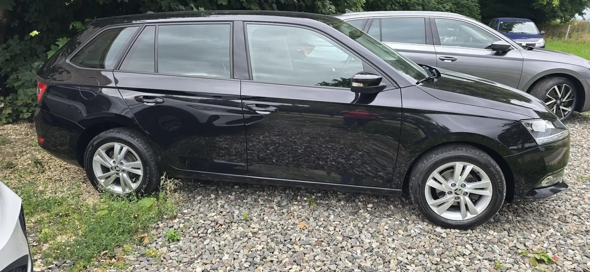 Skoda Fabia Kombi (Ambition) 1,0TSI Modelljahr2021 Schwarz - 1