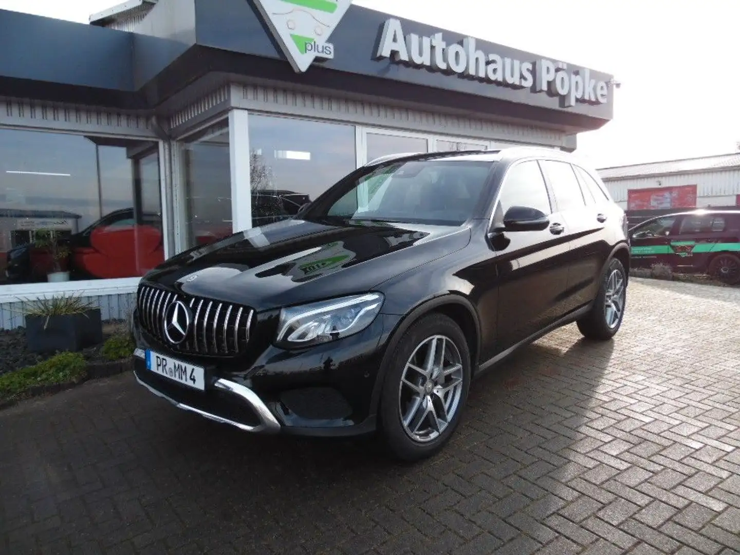 Mercedes-Benz GLC 250 4MATIC EXCLUSIVE Autom. Schwarz - 1