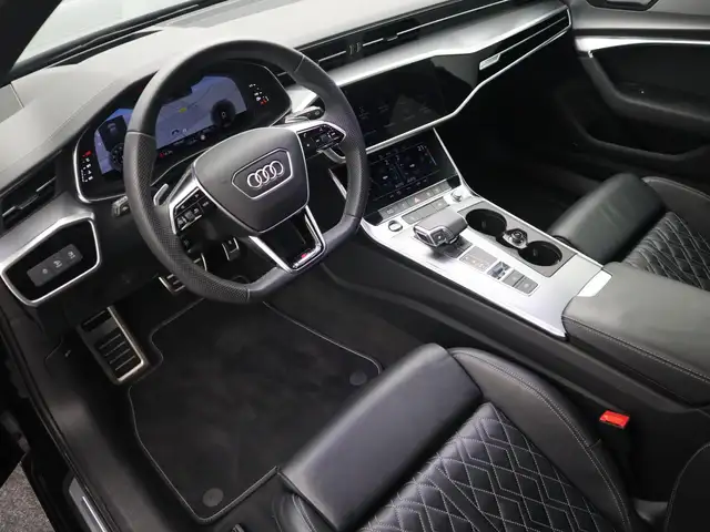 Audi A6 view 11