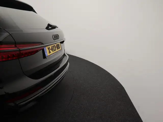 Audi A6 view 5