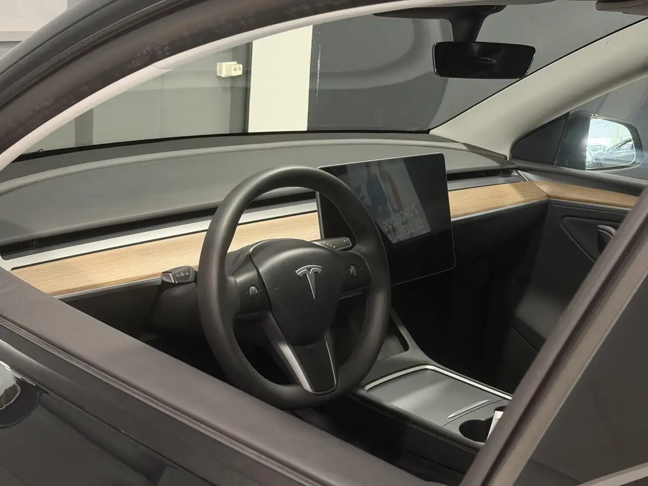 Tesla Model Y Long Range AWD 75 kWh SOH 92% Autopilot, миниатюра 3