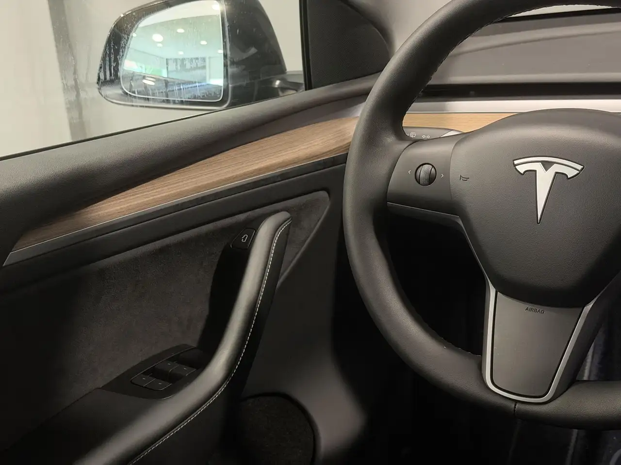 Tesla Model Y Long Range AWD 75 kWh SOH 92% Autopilot, миниатюра 15