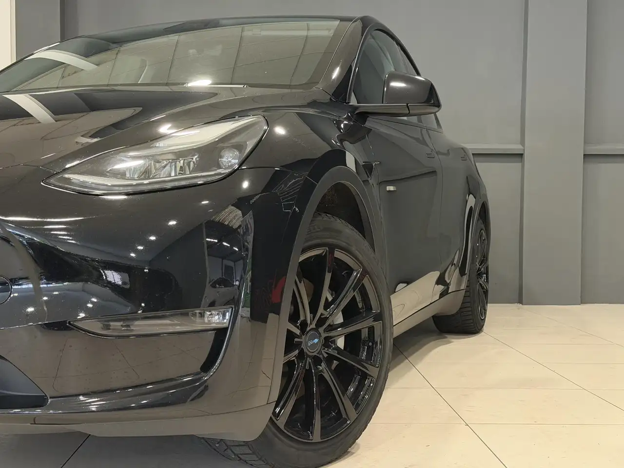 Tesla Model Y Long Range AWD 75 kWh SOH 92% Autopilot, миниатюра 2