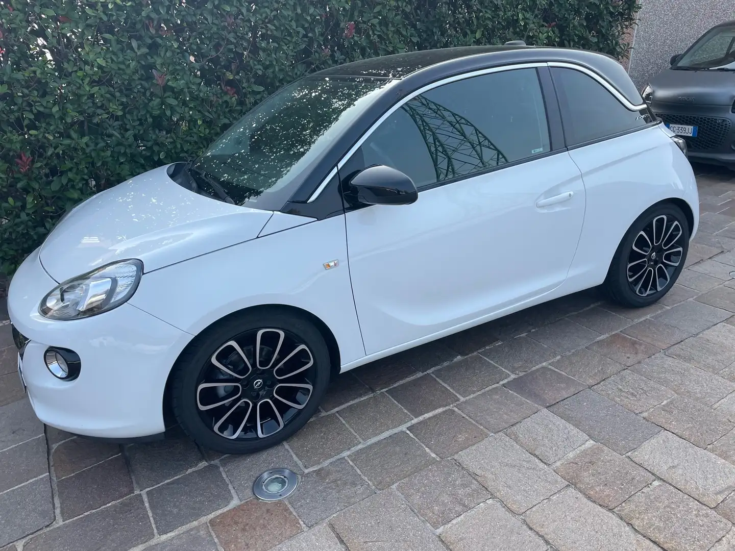 Opel Adam 1.2 Slam 70cv NEOPATENTATI Bianco - 2