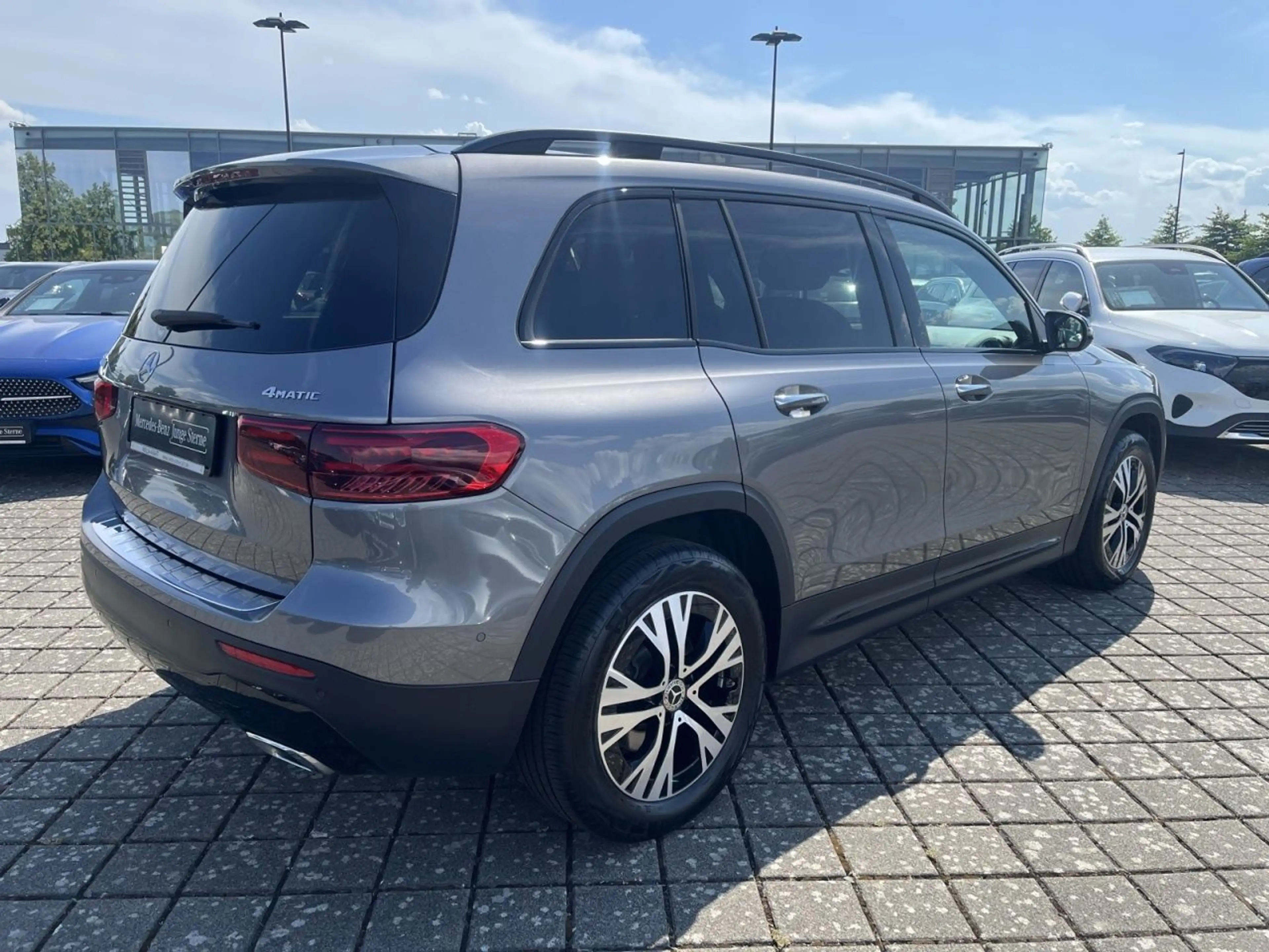 Mercedes-Benz GLB 220 d 4M NIGHT+PROGRESSIVE+MULTIBEAM+TOTW — photo 6