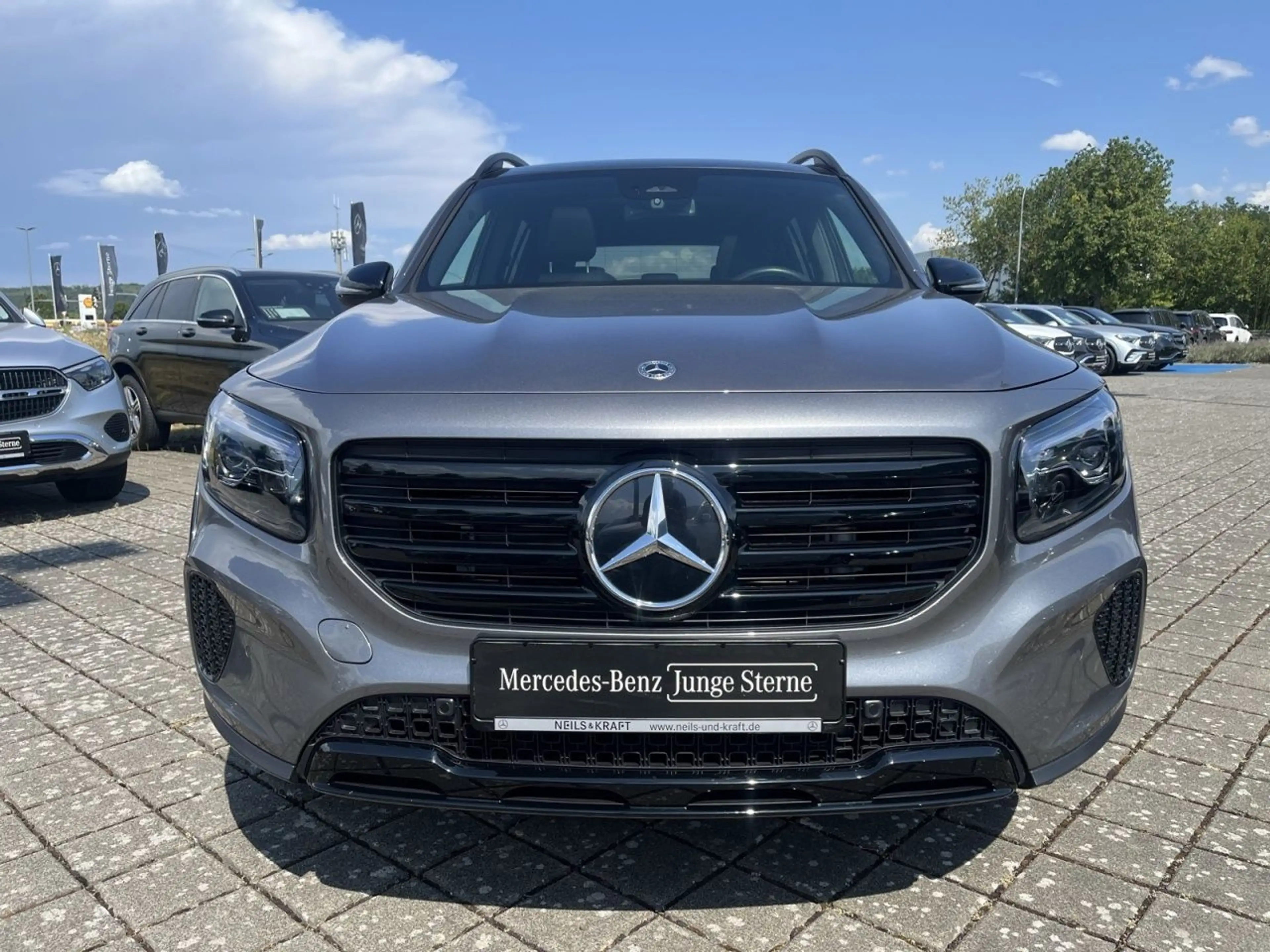 Mercedes-Benz GLB 220 d 4M NIGHT+PROGRESSIVE+MULTIBEAM+TOTW — photo 3