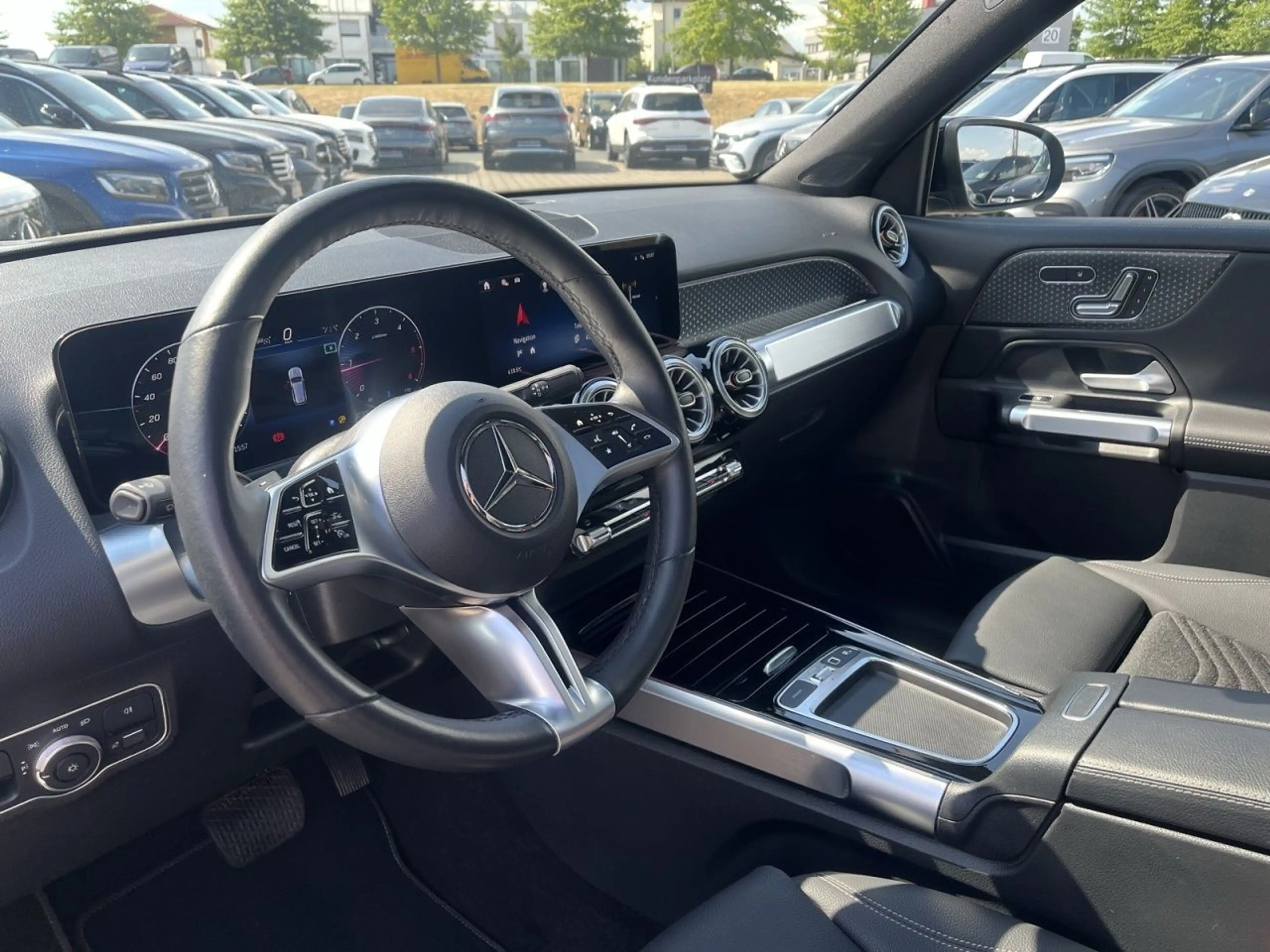 Mercedes-Benz GLB 220 d 4M NIGHT+PROGRESSIVE+MULTIBEAM+TOTW — photo 11