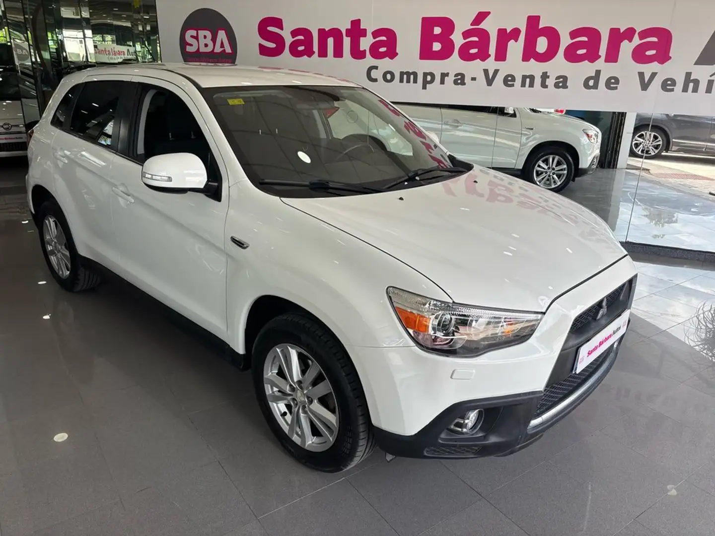 Mitsubishi ASX 180 DI-D Motion Blanco - 2
