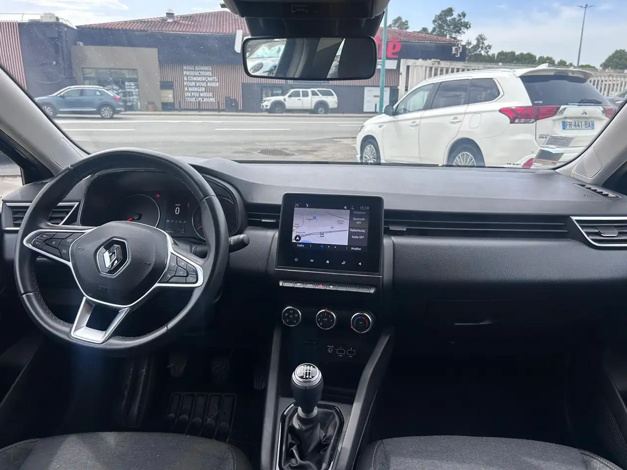 Renault Clio Citadine 3 portes — photo 9