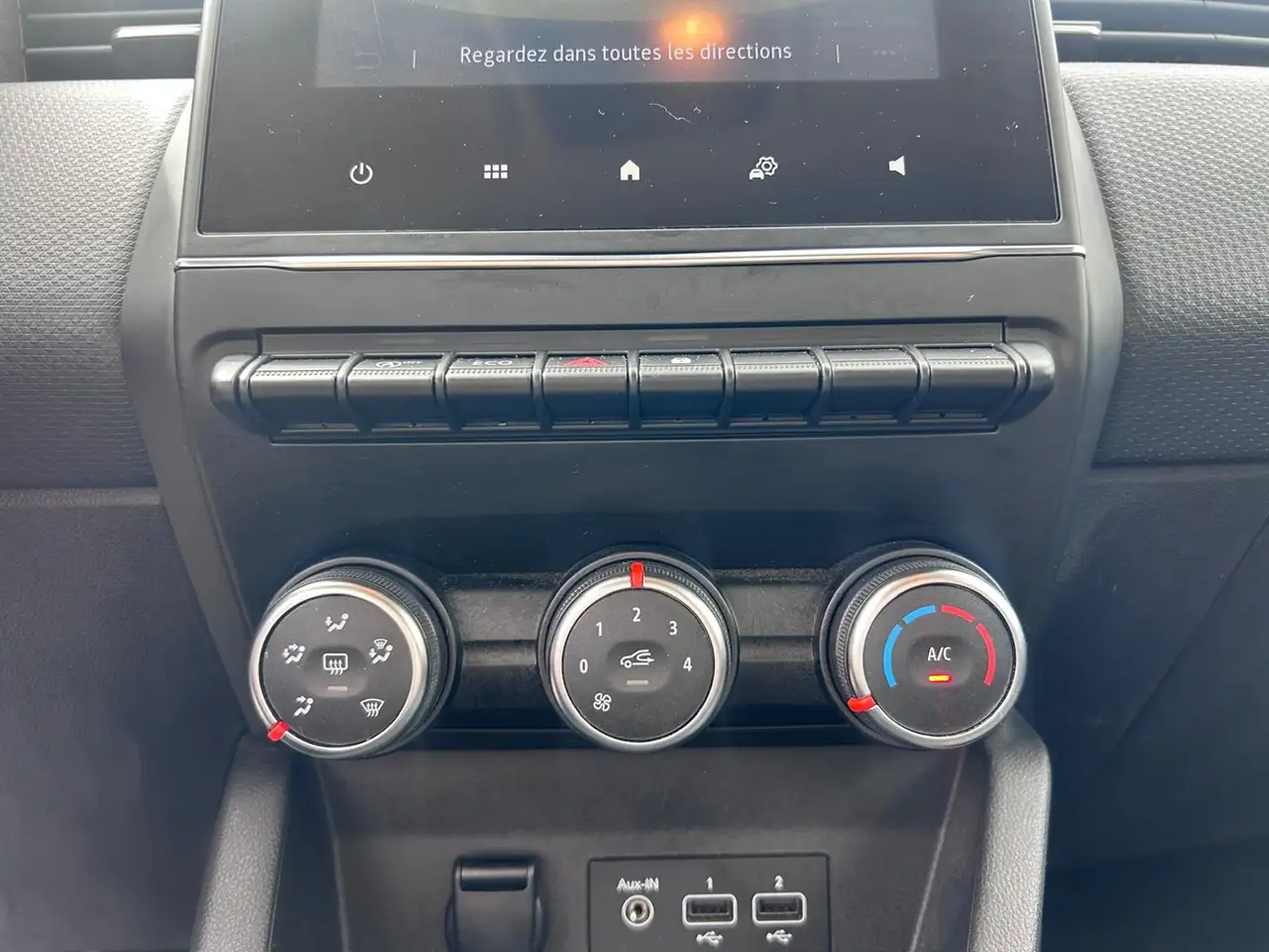 Renault Clio Citadine 3 portes — photo 20