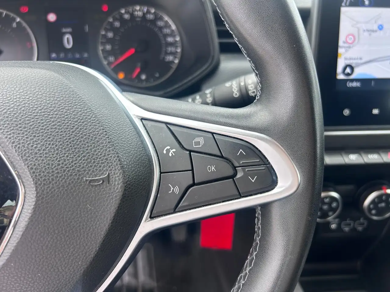 Renault Clio Citadine 3 portes — photo 17