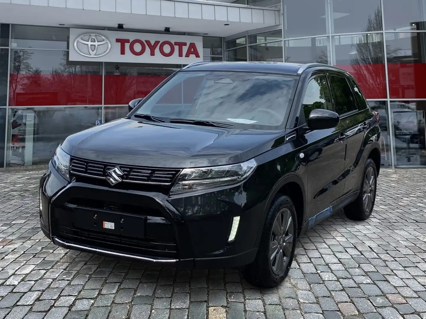 Suzuki Vitara 1.4 DITC 4x2 GL+ ACC FLA SpurH KAM Fekete - 1