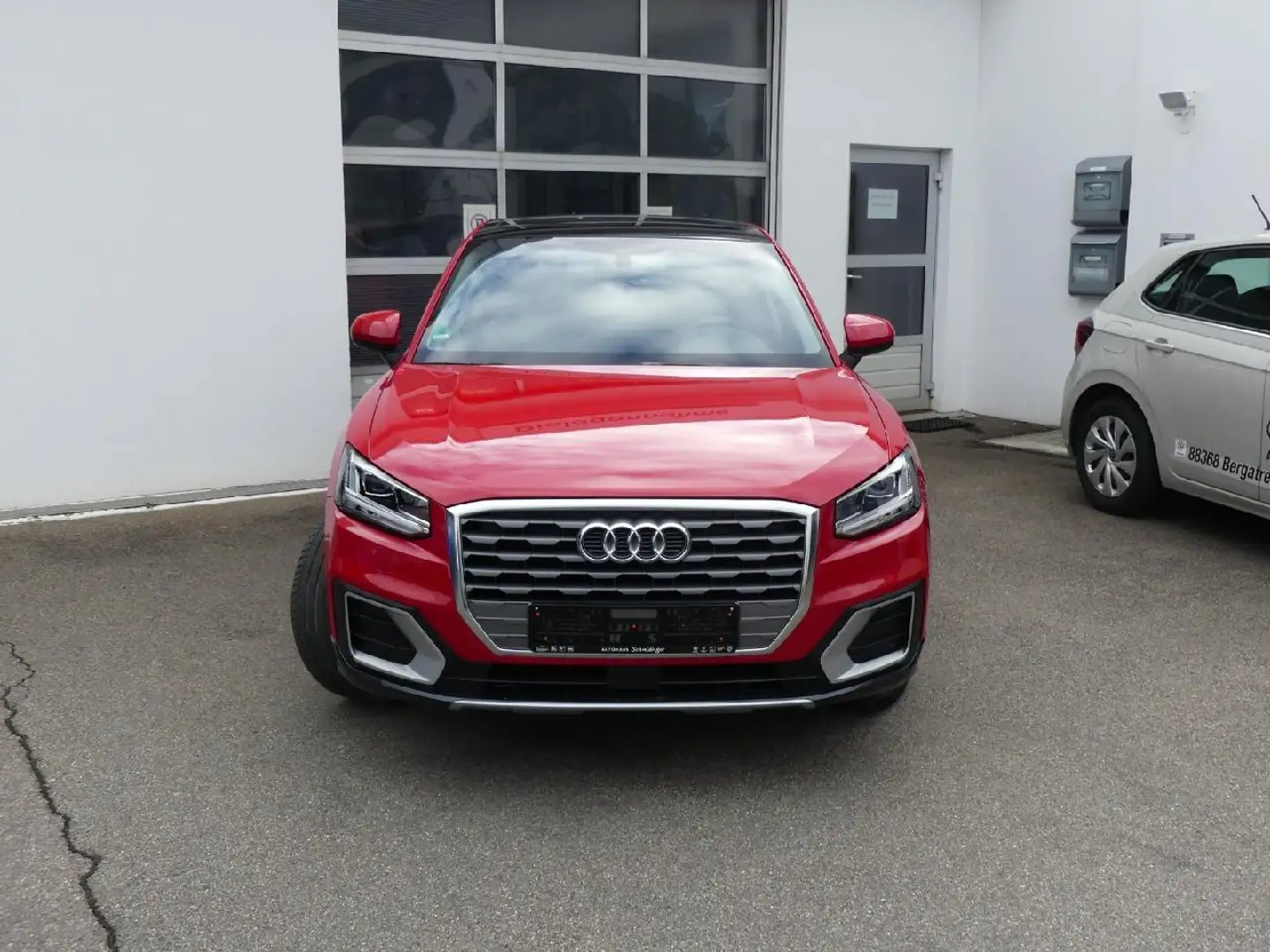 Audi Q2 Audi Q2 1,4l TFSI Sport LED/PANO/TEMPO Rot - 2