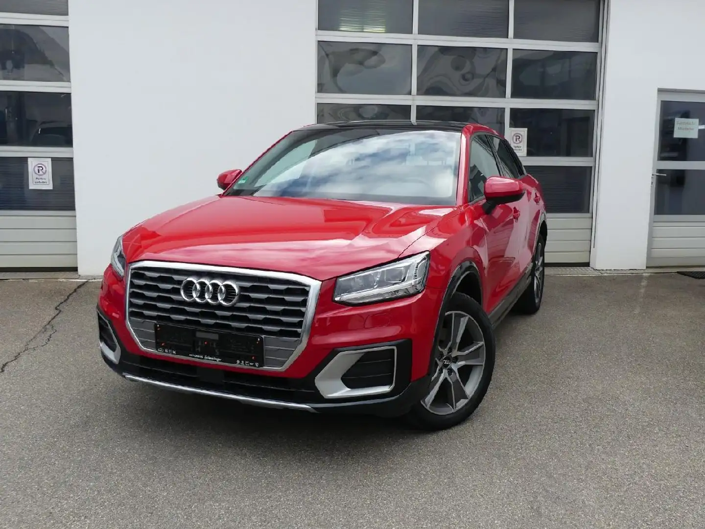 Audi Q2 Audi Q2 1,4l TFSI Sport LED/PANO/TEMPO Rot - 1