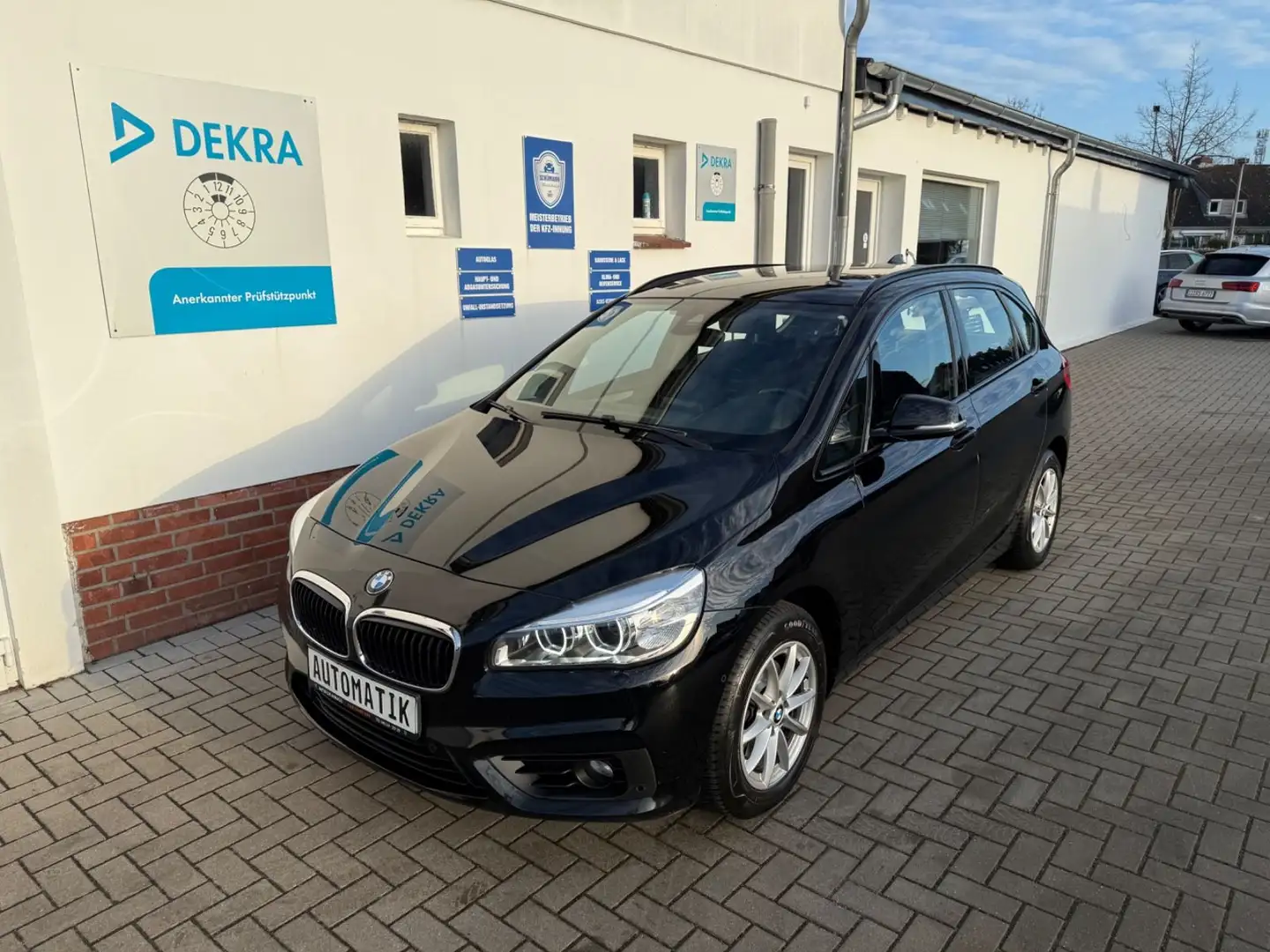 BMW 218 d Active Tourer Advantage*AUTOMATIK*LED*PDC* Schwarz - 1