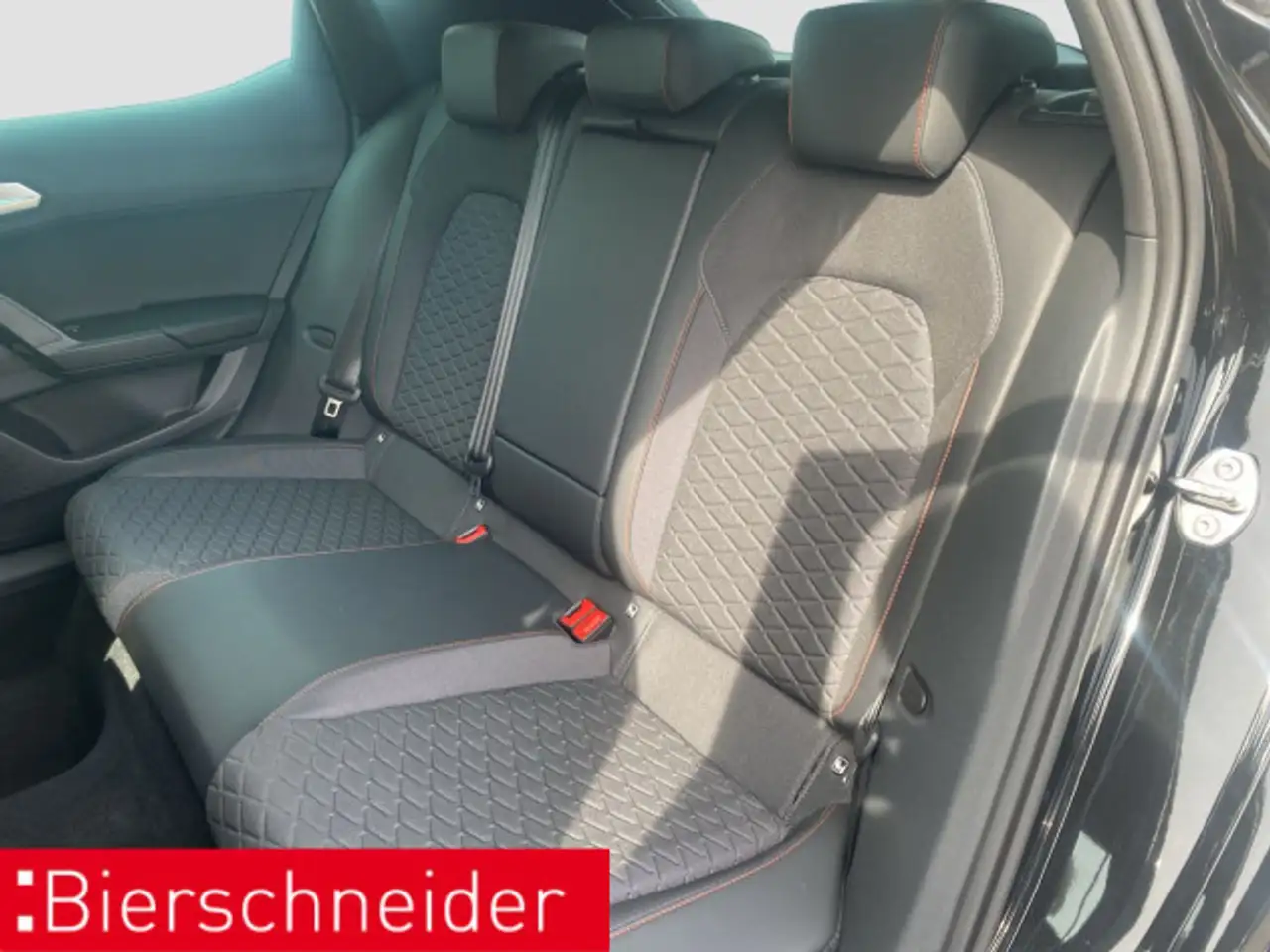 SEAT Leon 1.5 eTSI DSG FR-Line 17 ACC NAVI CAM SHZ 13