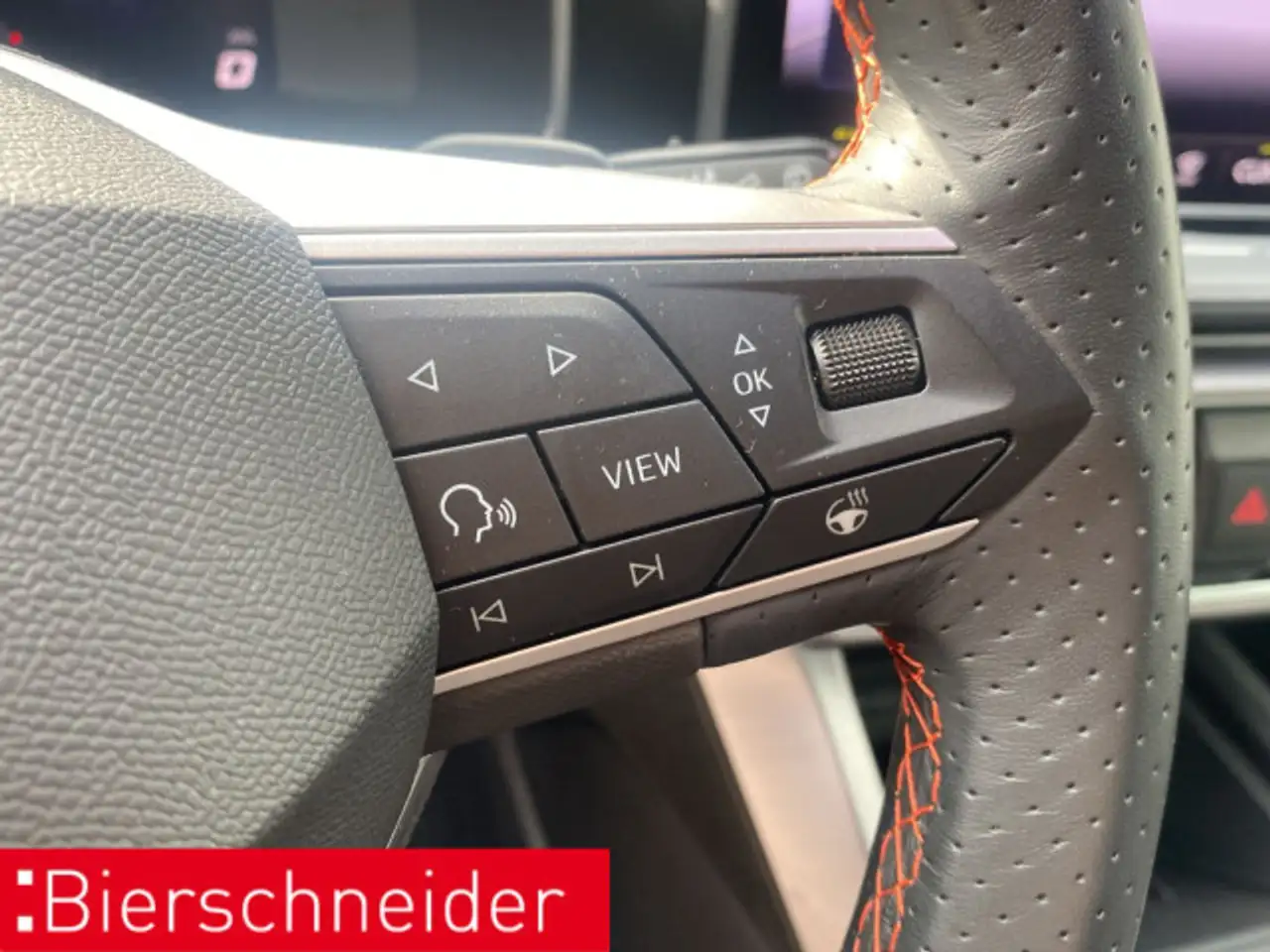 SEAT Leon 1.5 eTSI DSG FR-Line 17 ACC NAVI CAM SHZ 19