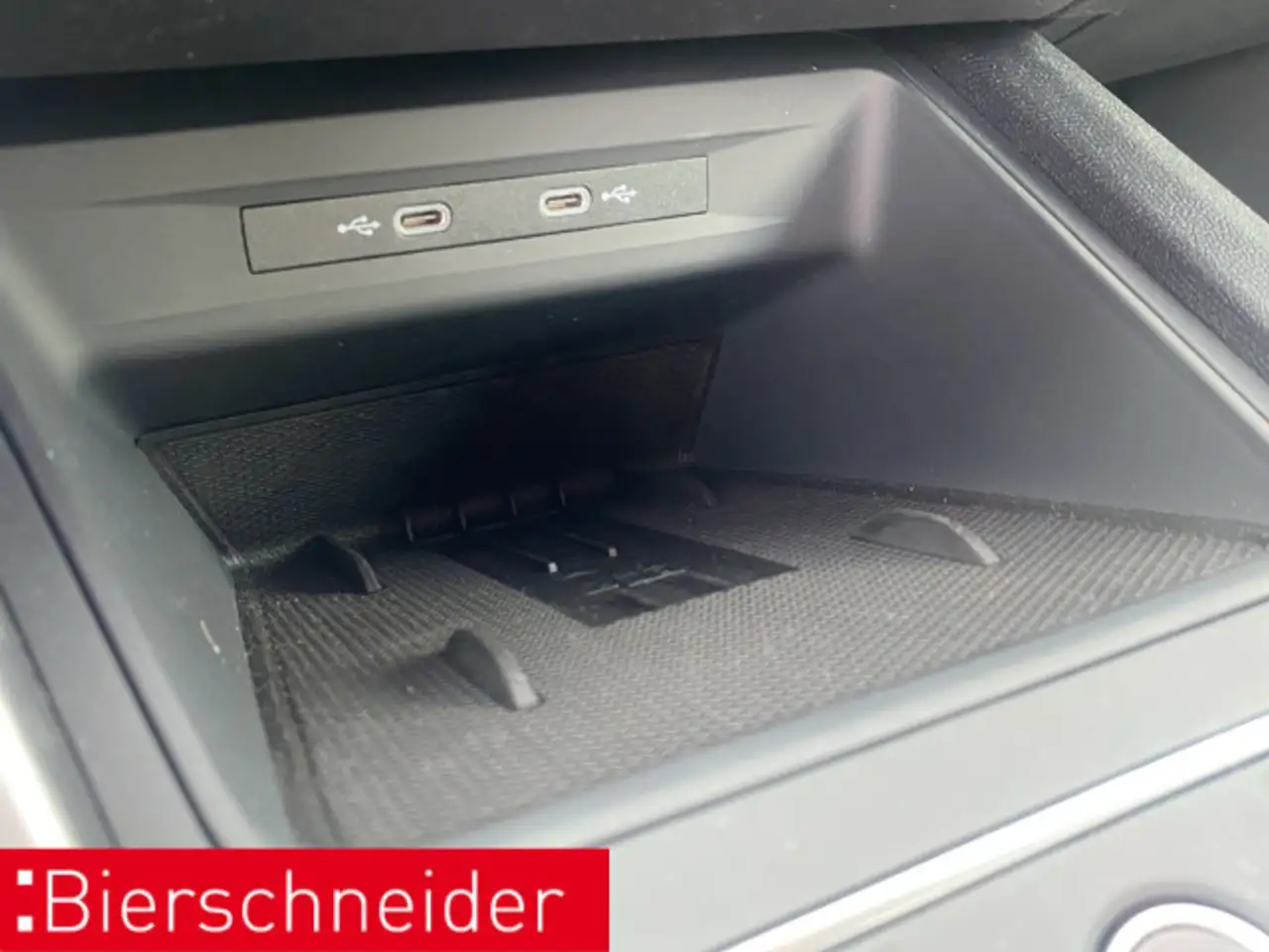 SEAT Leon 1.5 eTSI DSG FR-Line 17 ACC NAVI CAM SHZ 24