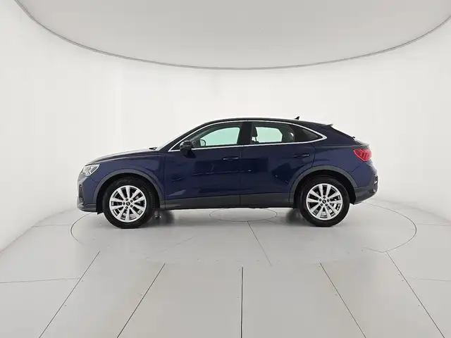 Audi Q3 view 2