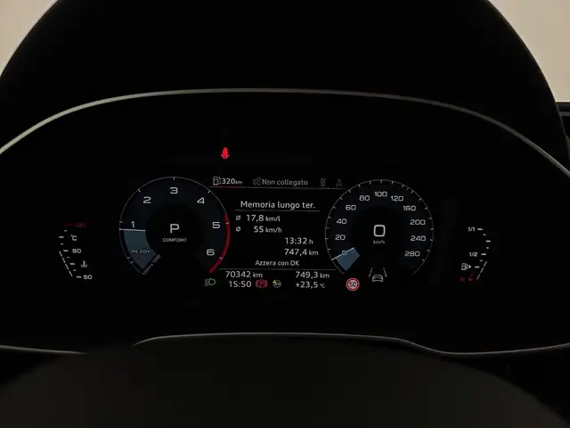 Audi Q3 view 15