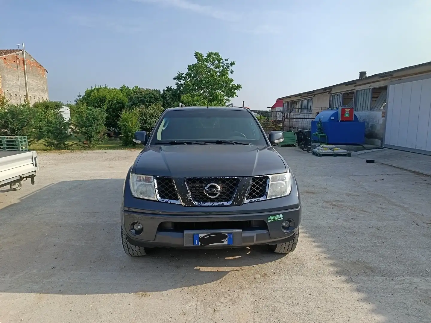 Nissan Navara d.cab 2.5 dci SE 174cv - 1