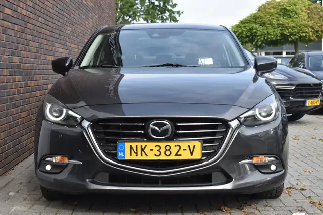 Mazda Mazda3 view 10