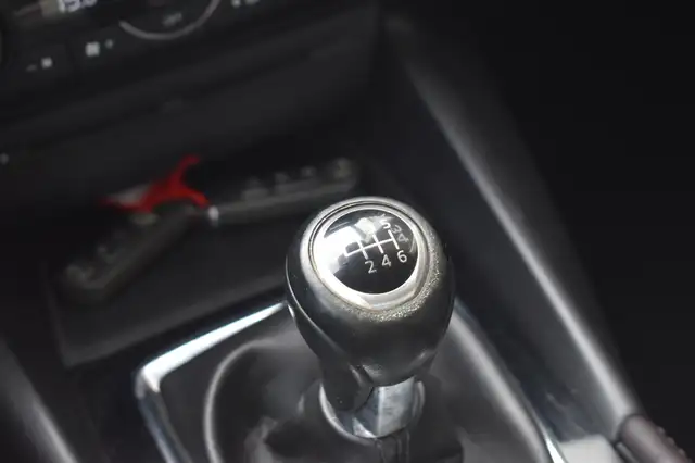 Mazda Mazda3 view 23