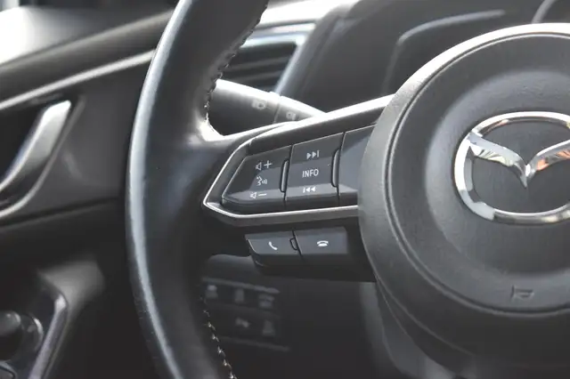 Mazda Mazda3 view 16