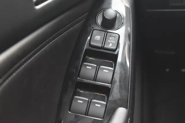 Mazda Mazda3 view 19