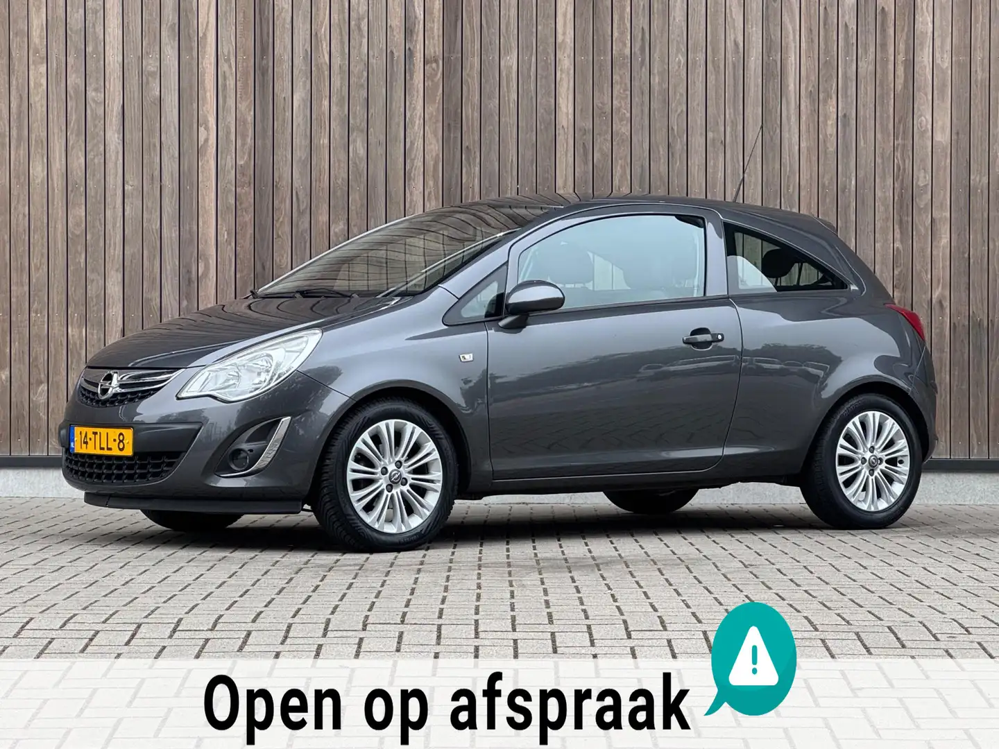 Opel Corsa 1.4-16V Cosmo / Vol-Automaat / Navi / Half leder / Šedá - 1