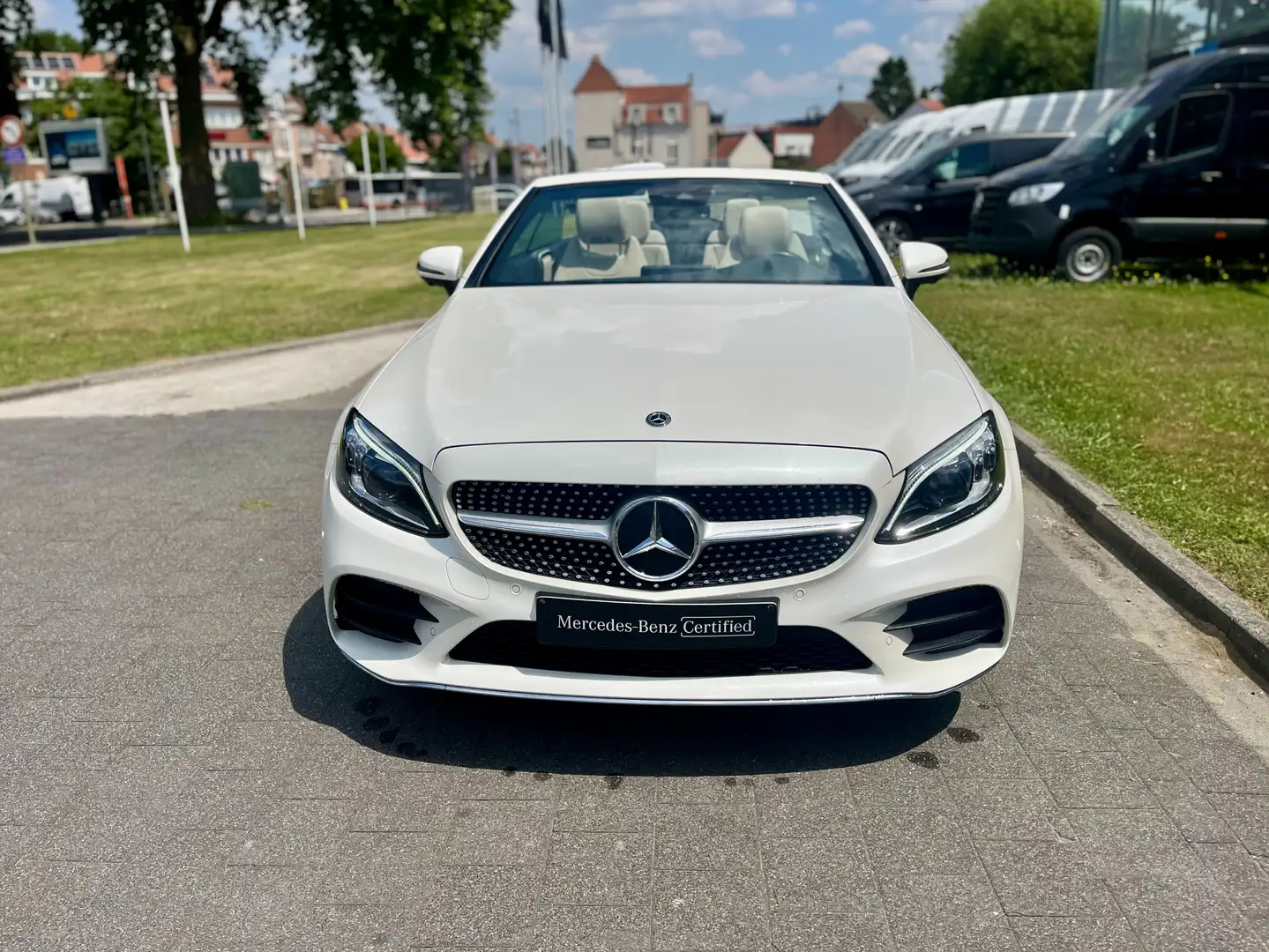 Mercedes-Benz C 200 Cabriolet 4-Matic MHE AMG Line Wit - 2