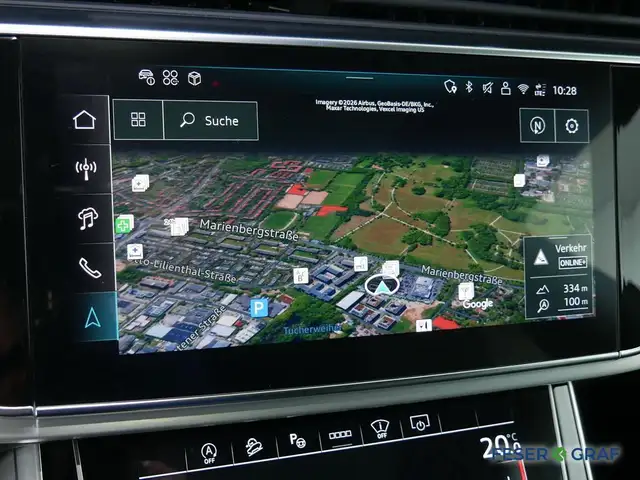 Audi Q8 view 10