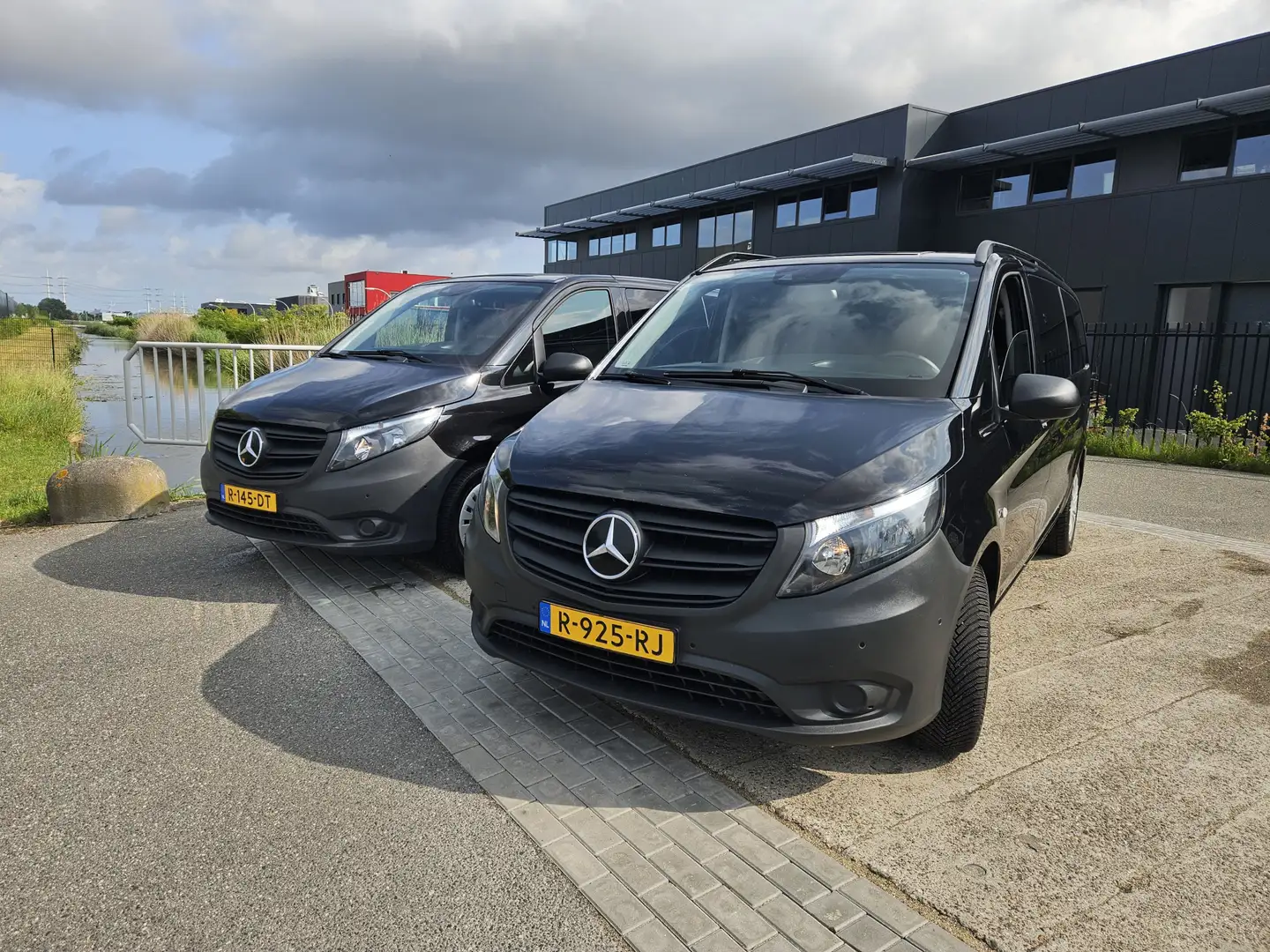 Mercedes-Benz Vito Tourer 116 CDI Extra Lang 9 pers autm E6 Zwart - 2
