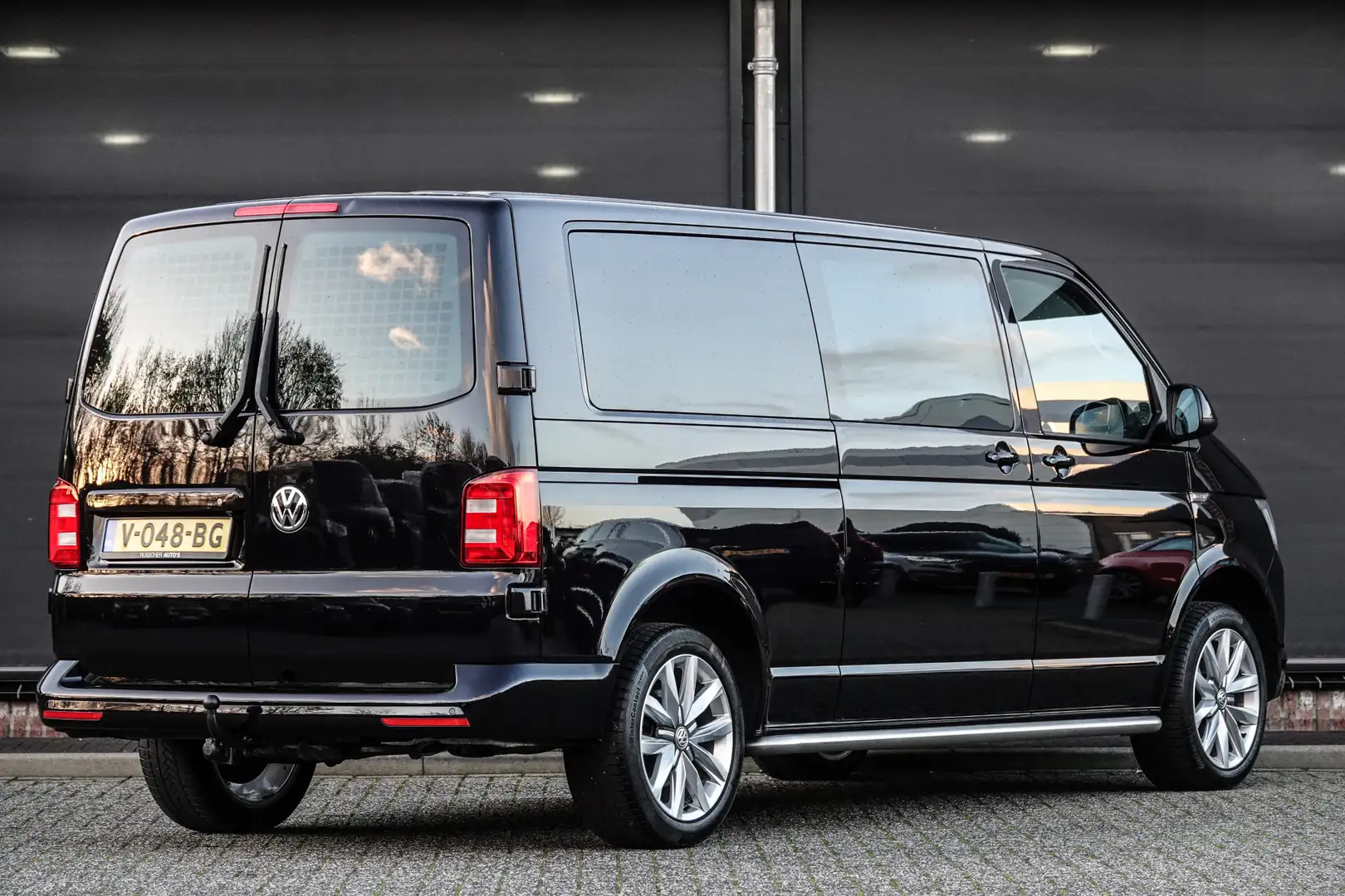 Volkswagen T6 Transporter L2H1 Dubbele Cabine 2.0Tdi 150Pk DSG7 | Highline | Nero - 2