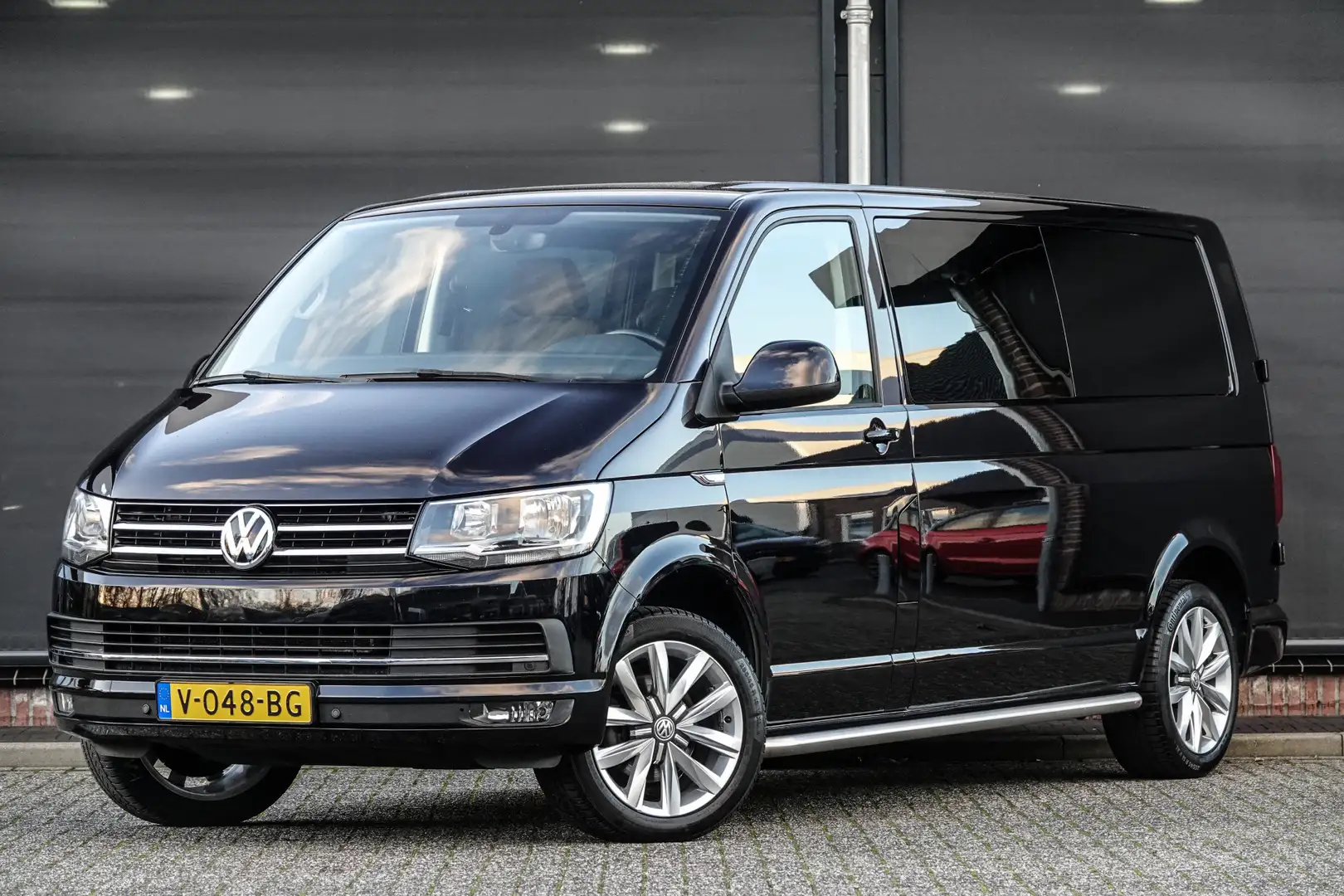 Volkswagen T6 Transporter L2H1 Dubbele Cabine 2.0Tdi 150Pk DSG7 | Highline | Nero - 1