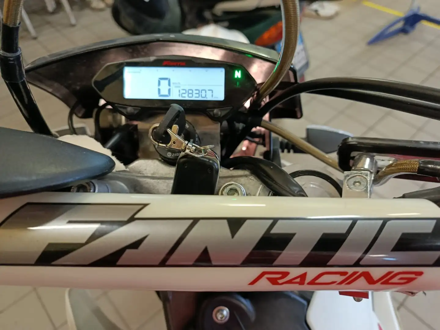 Fantic 125E crvena - 1