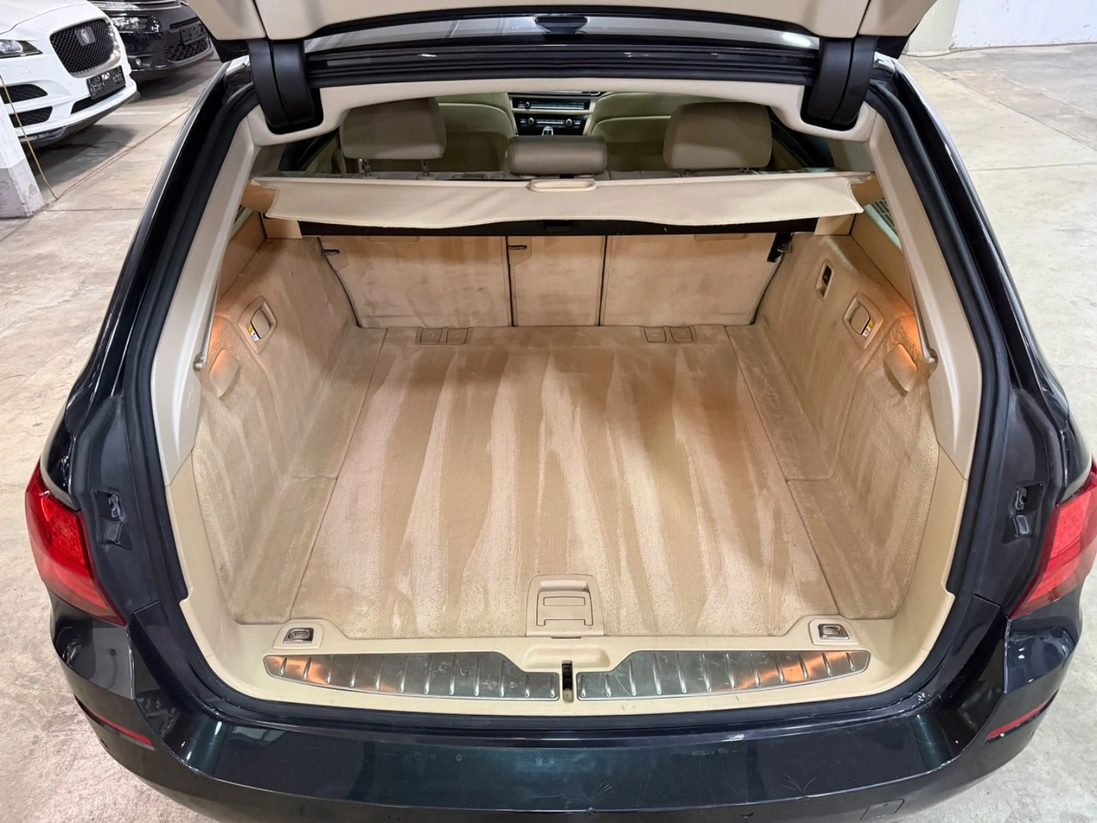 BMW 525 Touring 525 d xDrive Navi~Klima~Leder~Panomara — photo 11
