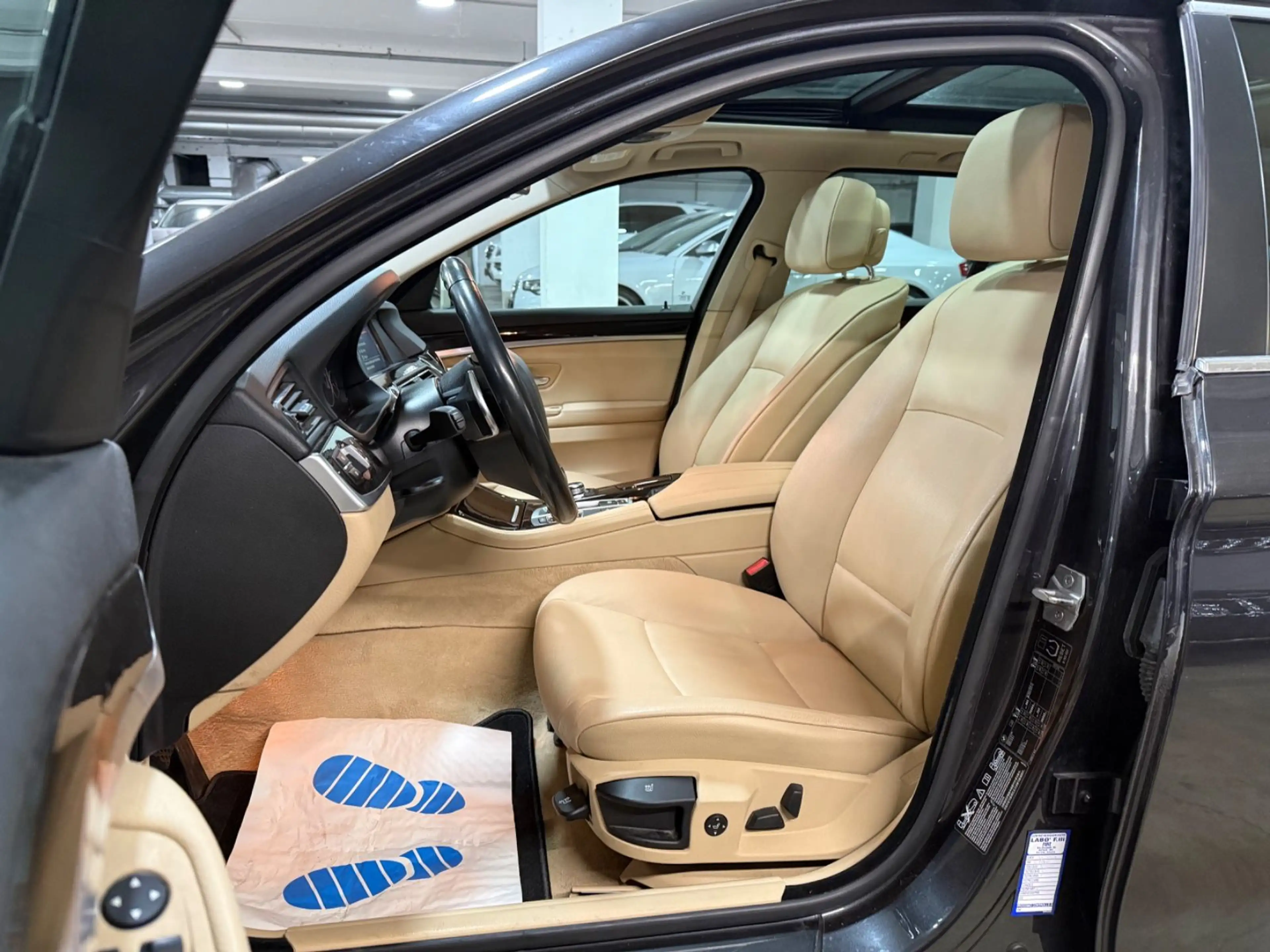 BMW 525 Touring 525 d xDrive Navi~Klima~Leder~Panomara — photo 9